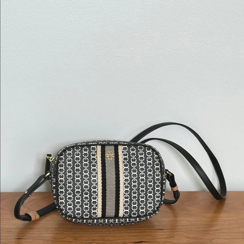 Tory Burch Gemini Crossbody - Picture 1 of 7